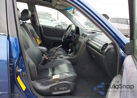 2003 Lexus Is 300 z USA, uszkodzony, nr VIN JTHBD192130069807